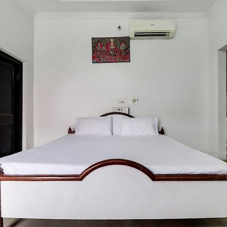 Hotel O Hanuman Bagh Ayodhya Eksteriør billede