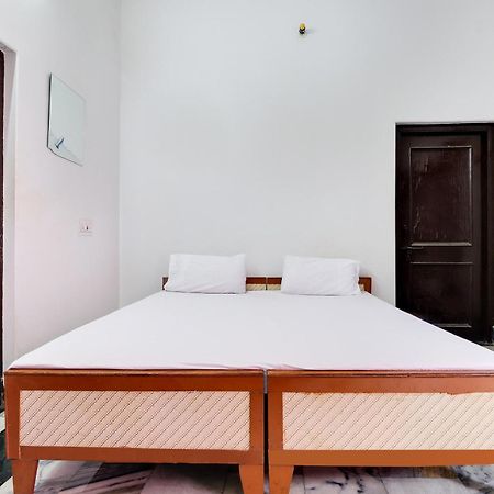 Hotel O Hanuman Bagh Ayodhya Eksteriør billede