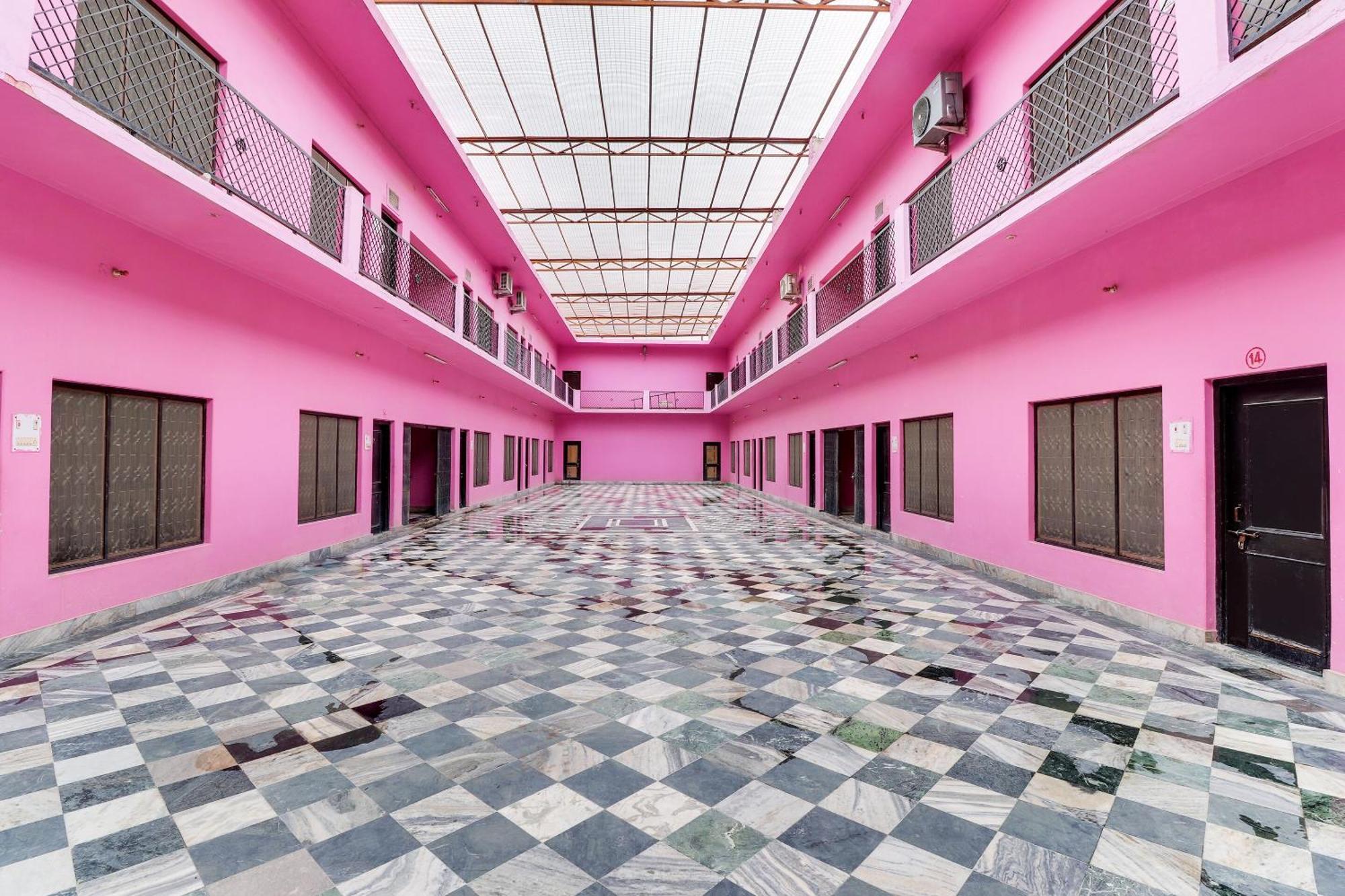 Hotel O Hanuman Bagh Ayodhya Eksteriør billede