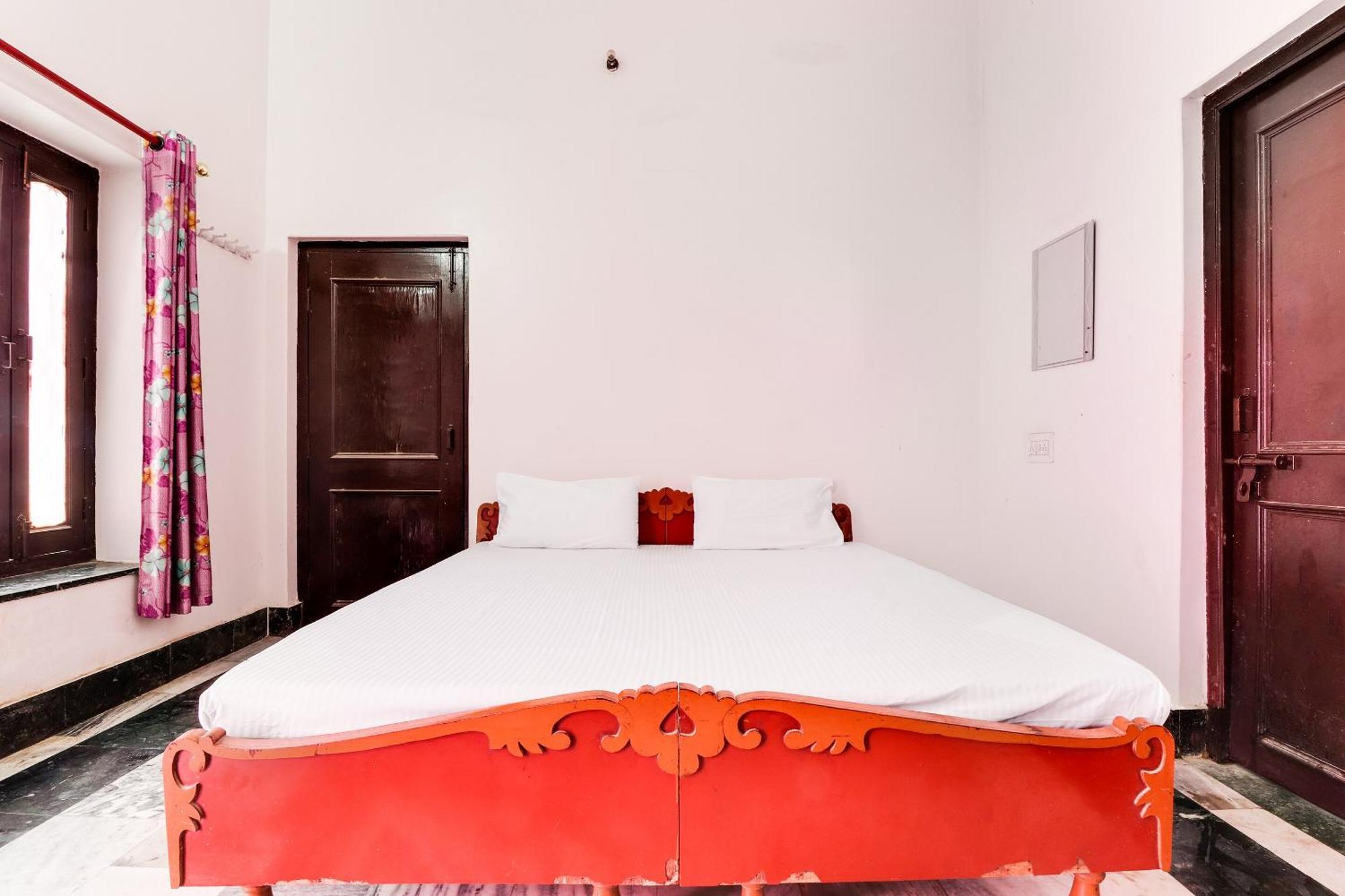 Hotel O Hanuman Bagh Ayodhya Eksteriør billede