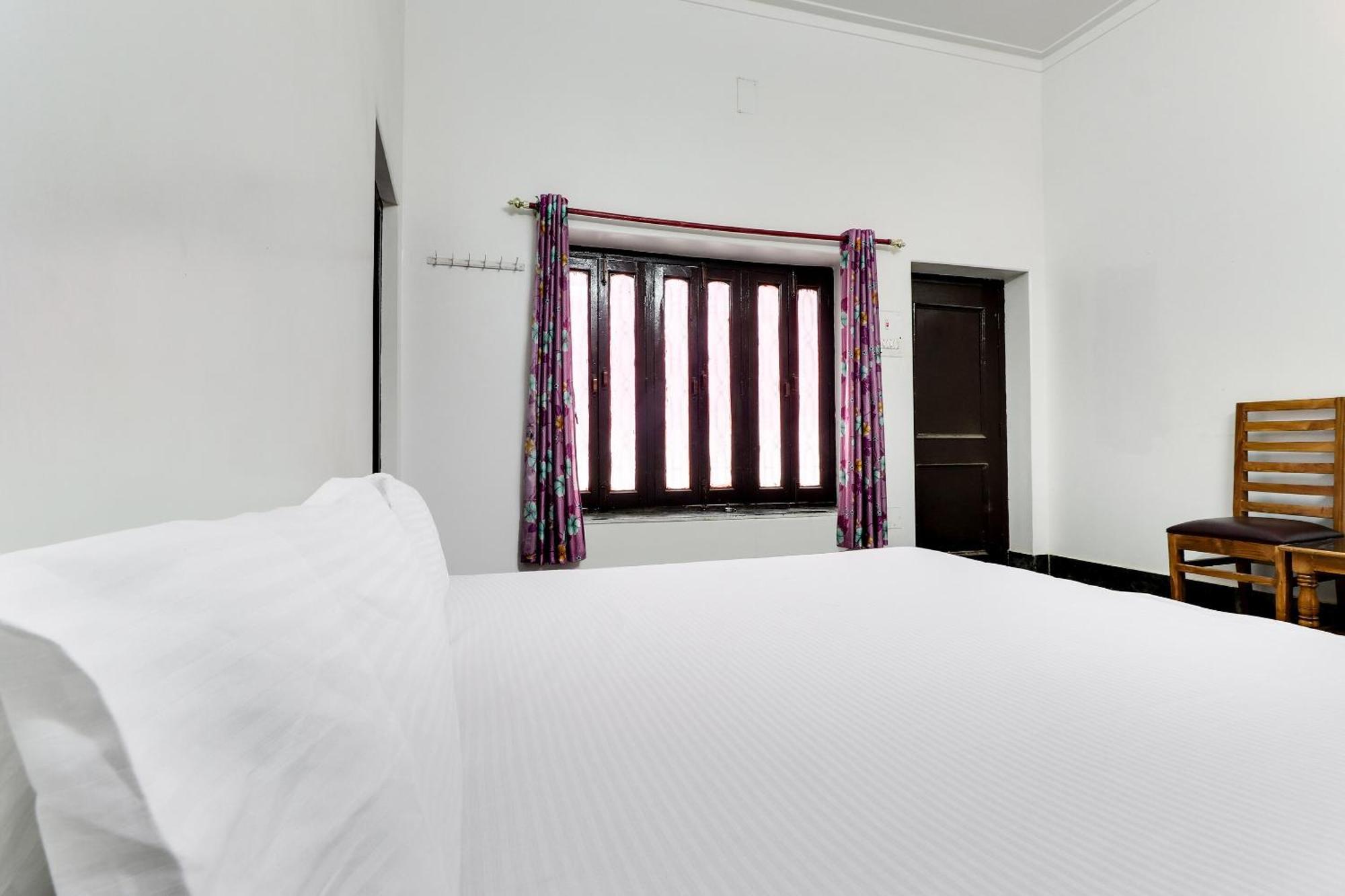 Hotel O Hanuman Bagh Ayodhya Eksteriør billede